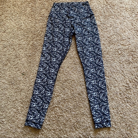 lululemon shine tights - Picture 2 of 5